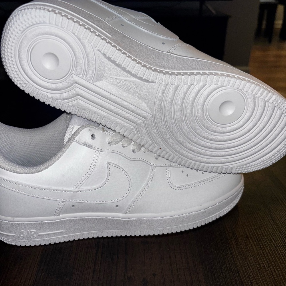 Nike Air Force 1 Low White Leather Sneakers - Picture 5 of 7